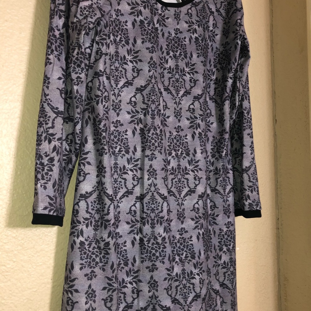 Bali 2pc pajama set size medium - Picture 5 of 10